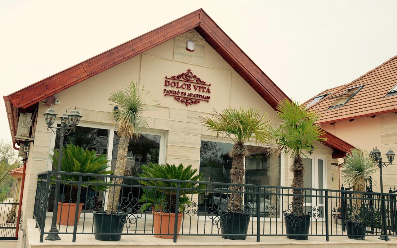 באלאטונקנשה Hotel Dolce Vita מראה חיצוני תמונה
