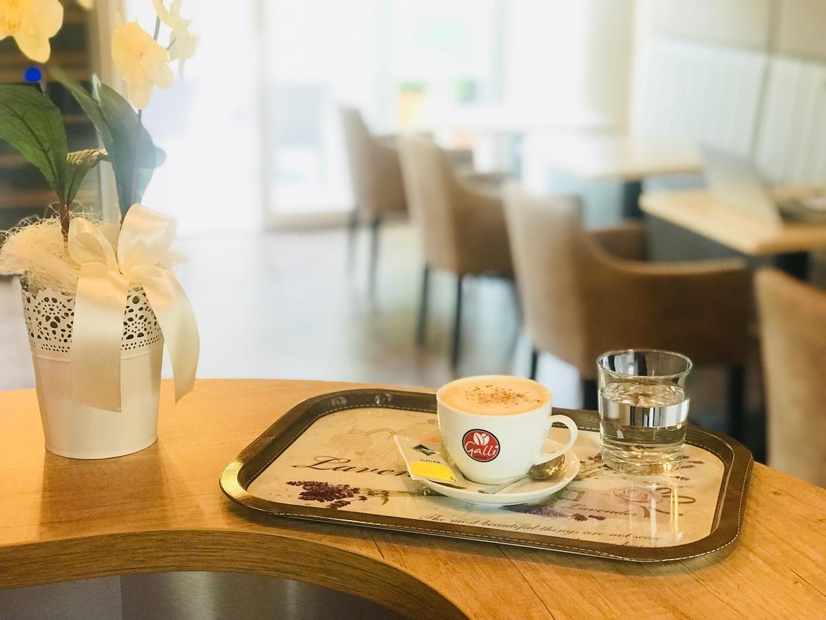 באלאטונקנשה Hotel Dolce Vita מראה חיצוני תמונה
